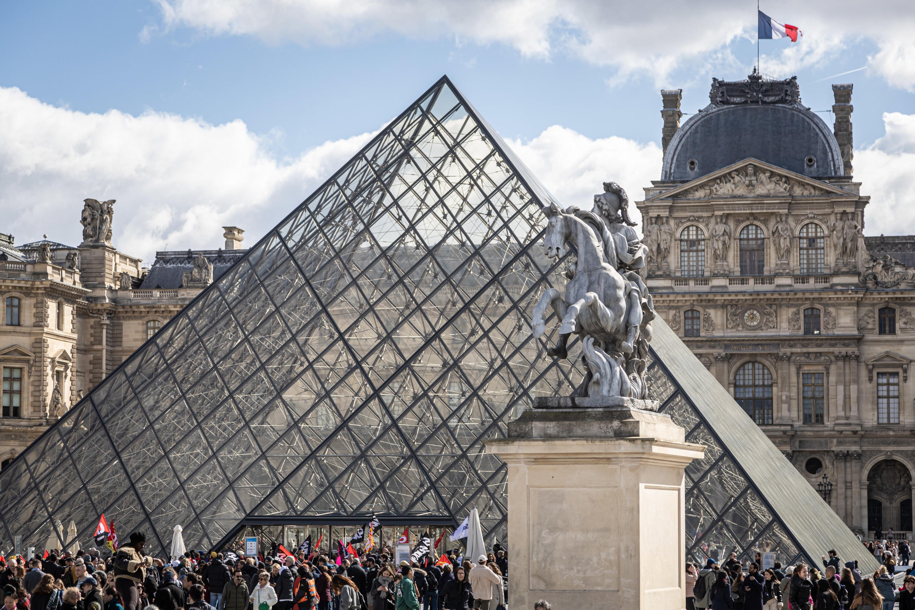 louvre