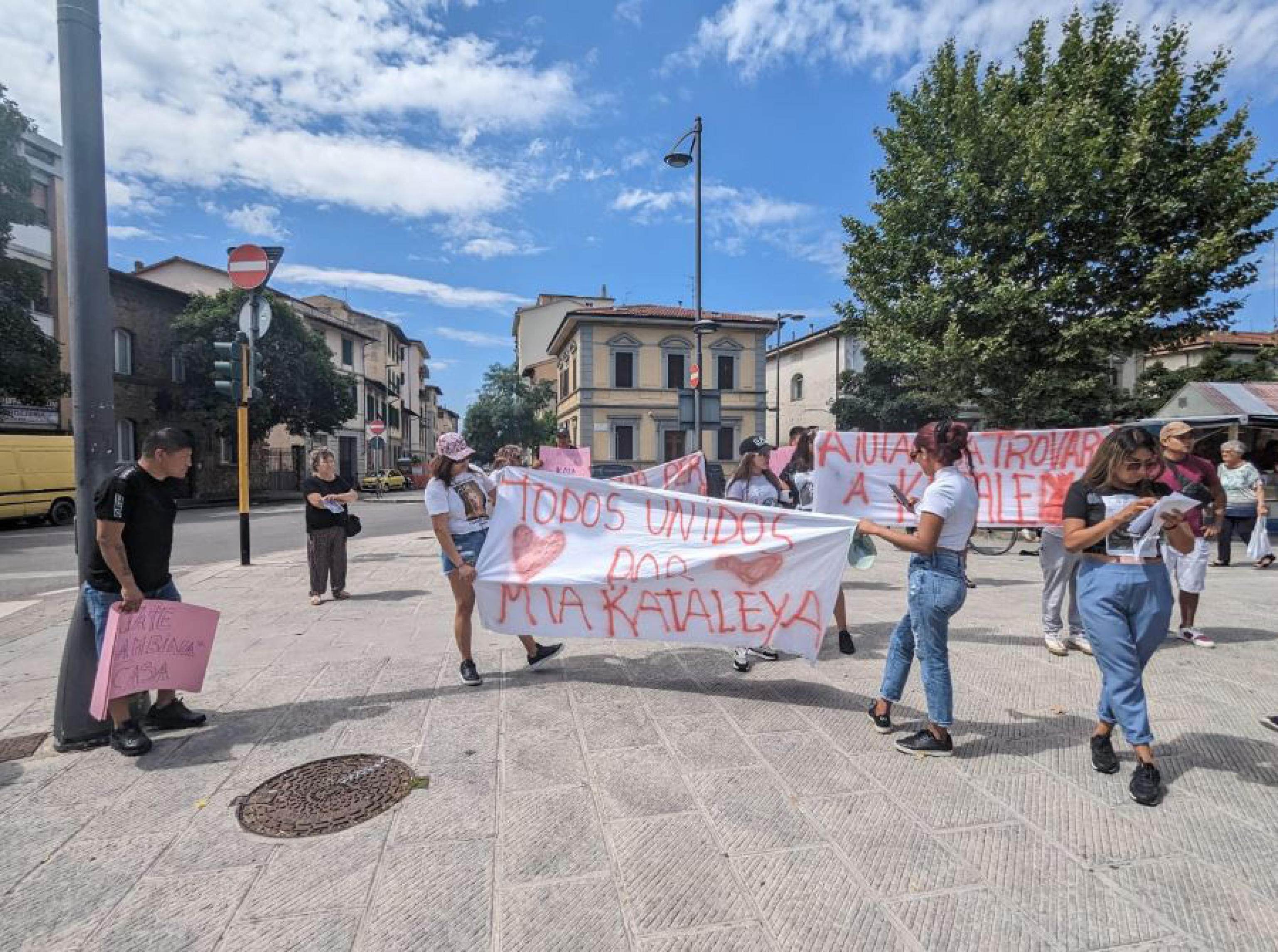 BIMBA SCOMPARSA FIRENZE KATALEYA