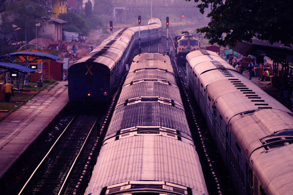 TRENI INDIA