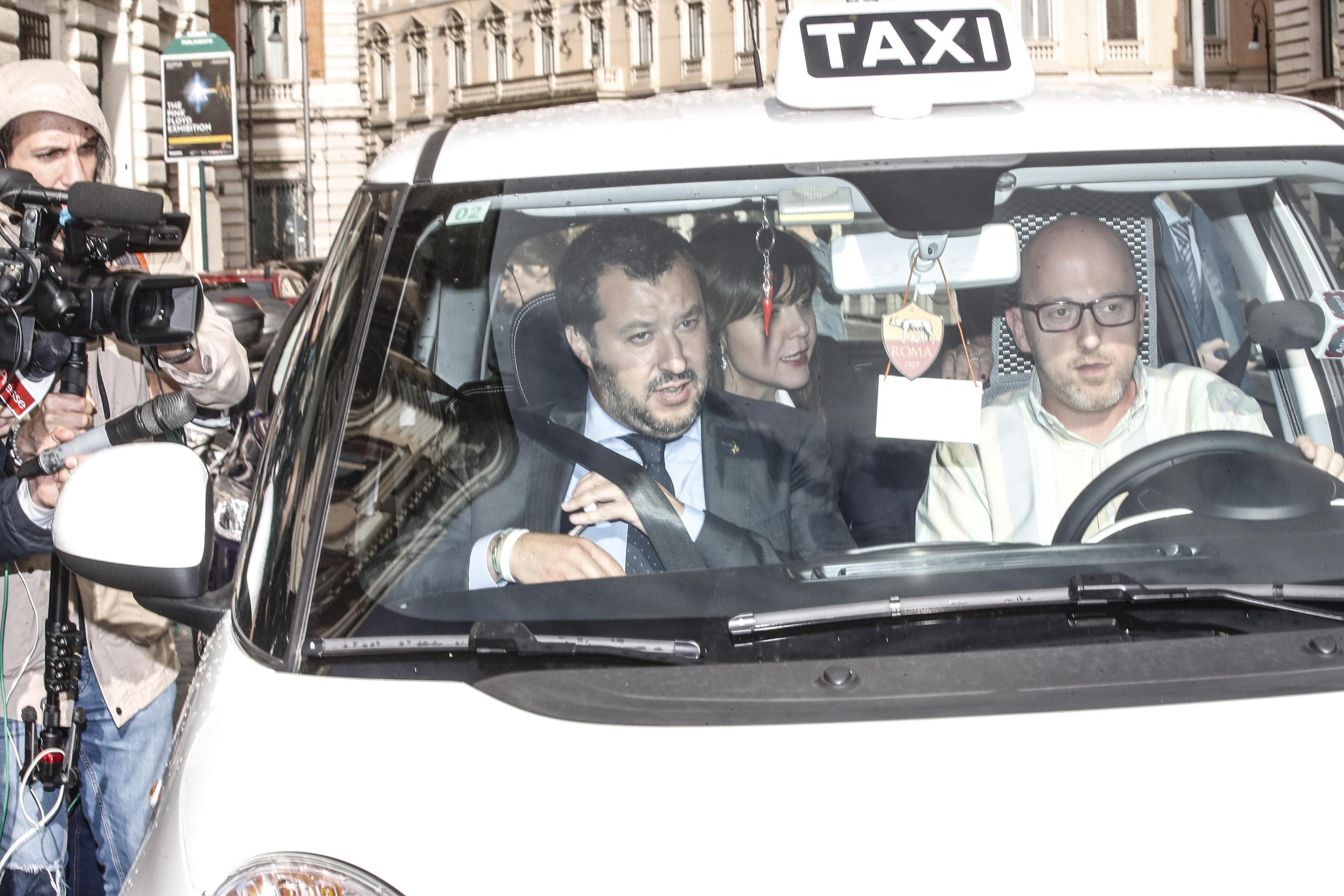 salvini taxi