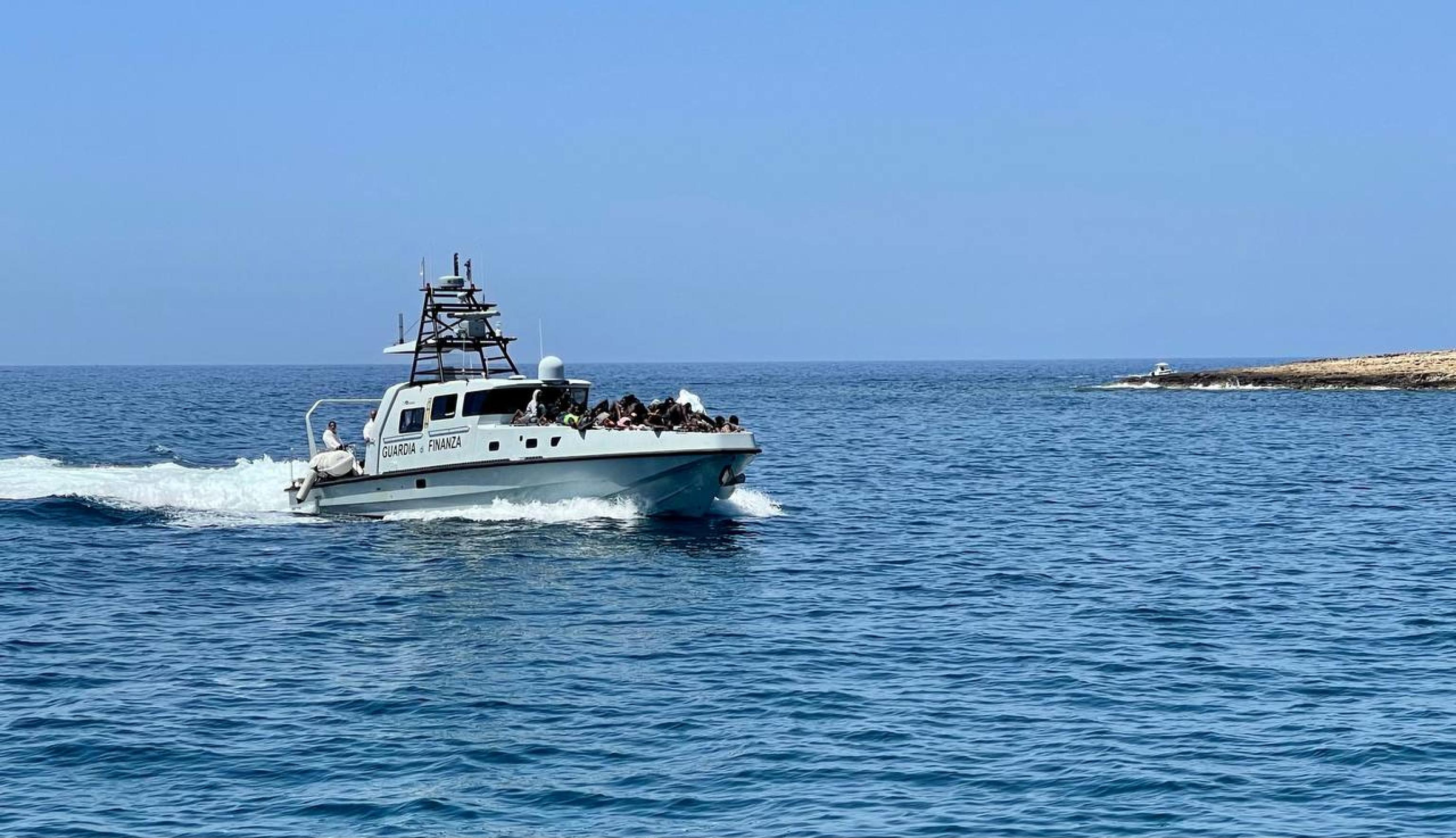 PERSONE MIGRANTI LAMPEDUSA
