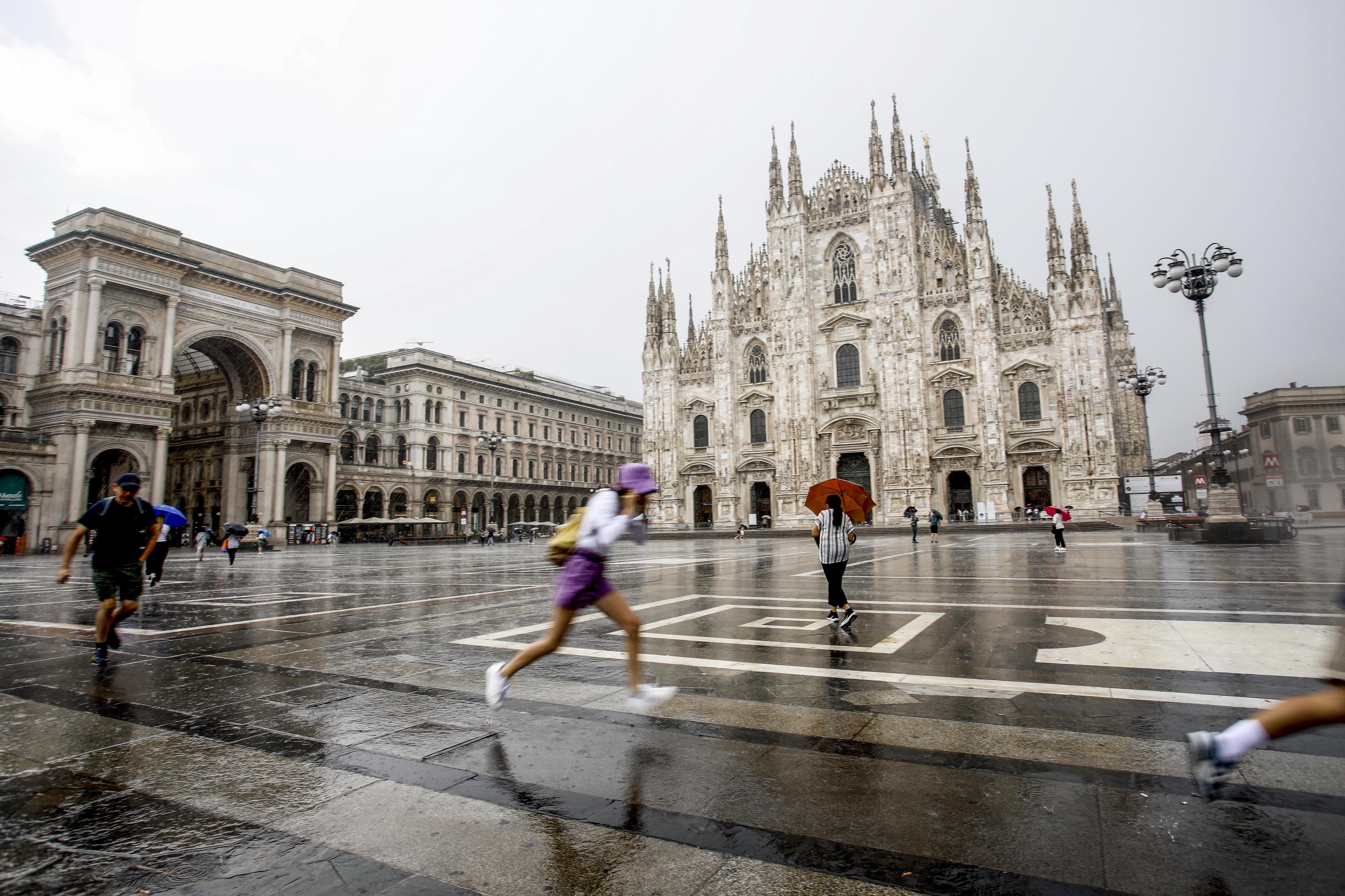 PIOGGIA MILANO