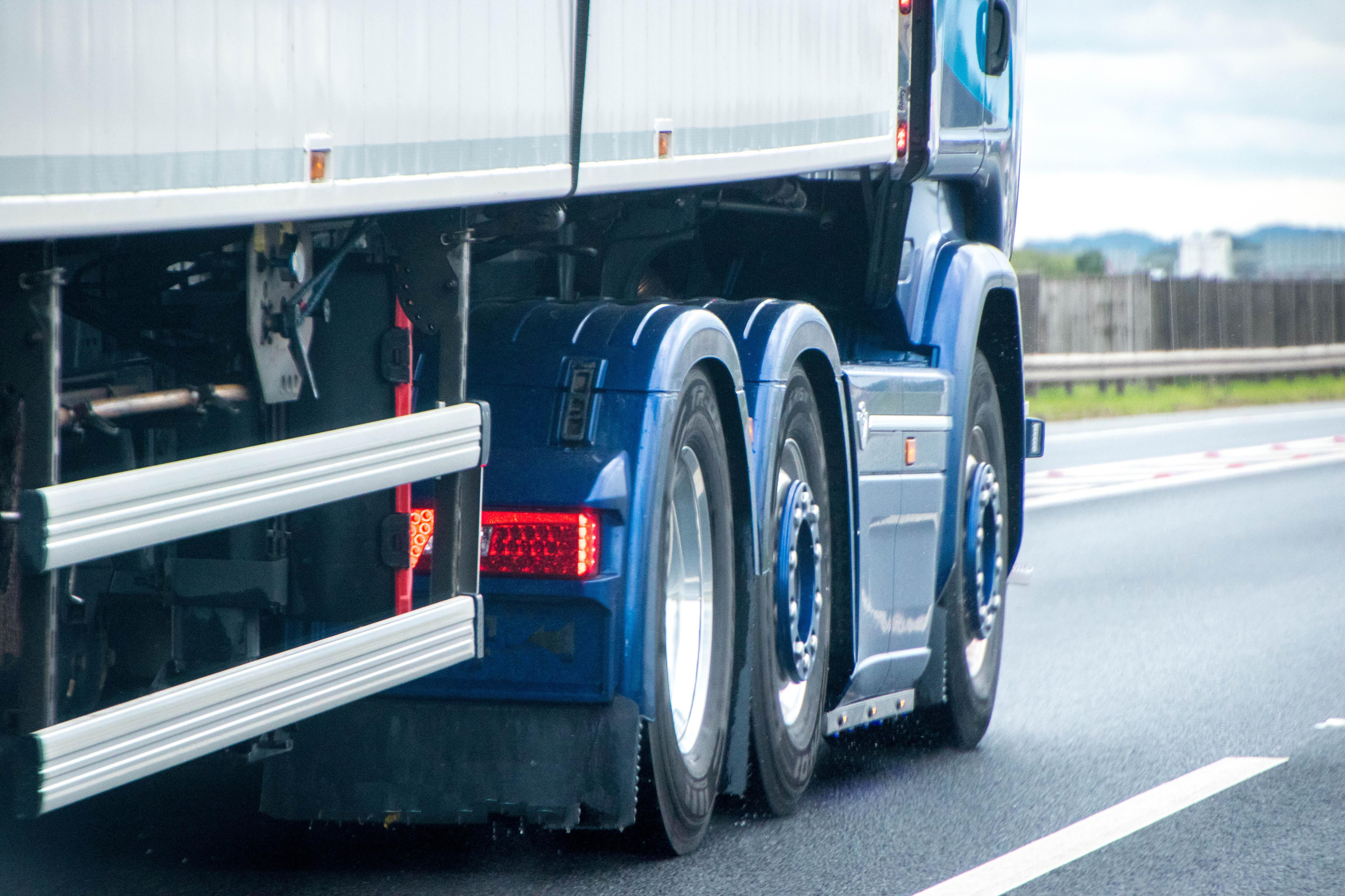 AUTOARTICOLATO CAMION