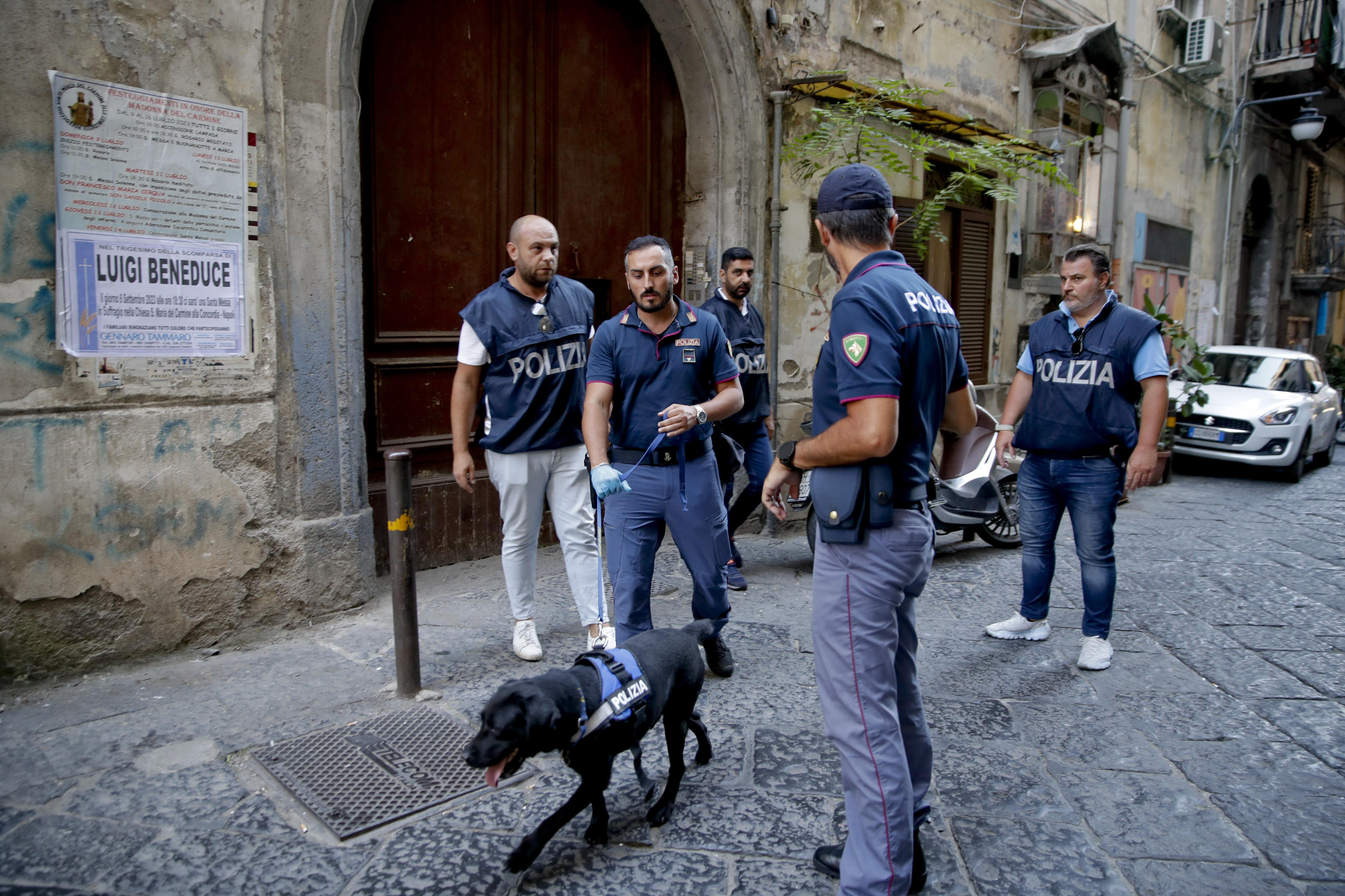 napoli polizia