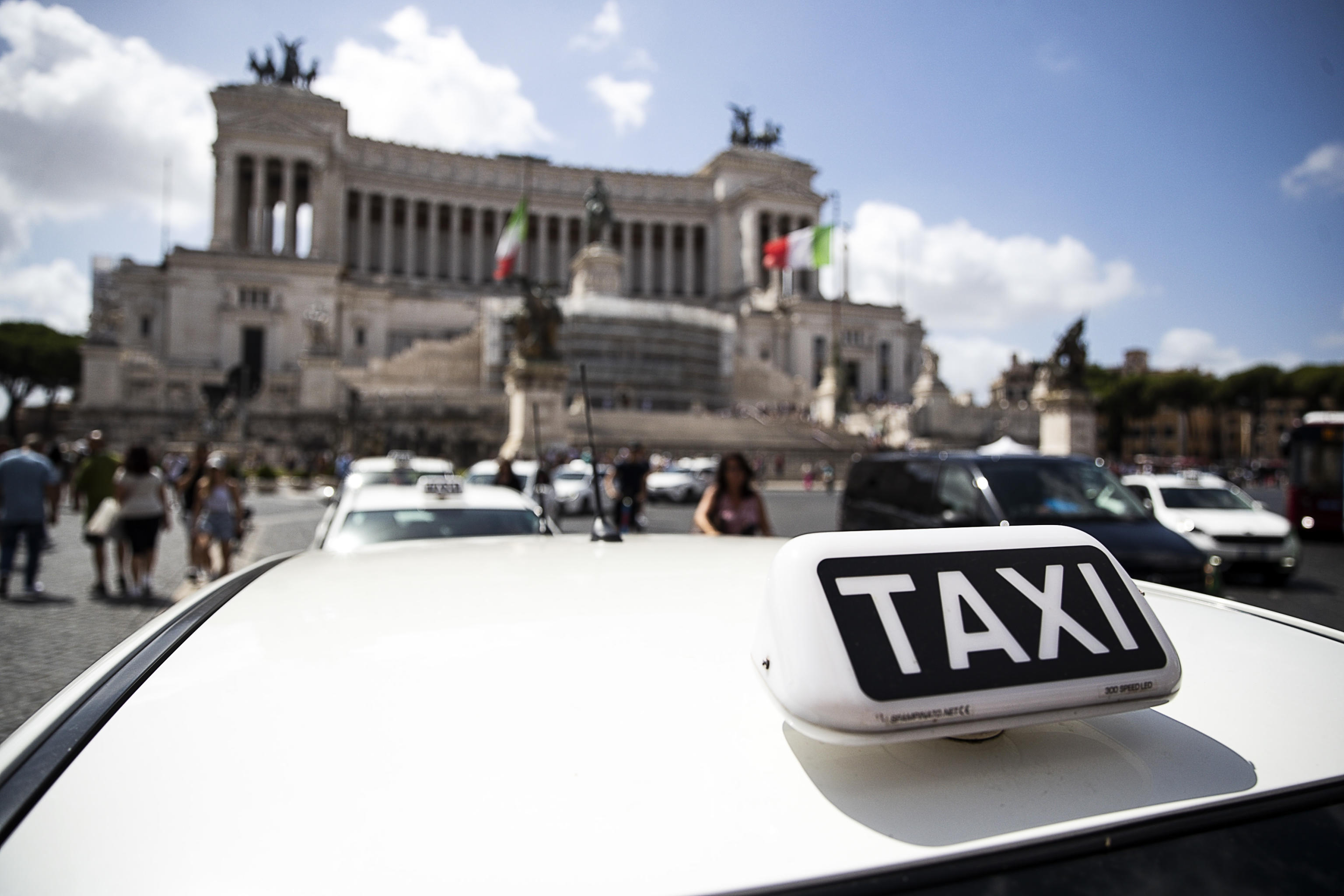 TAXI ROMA