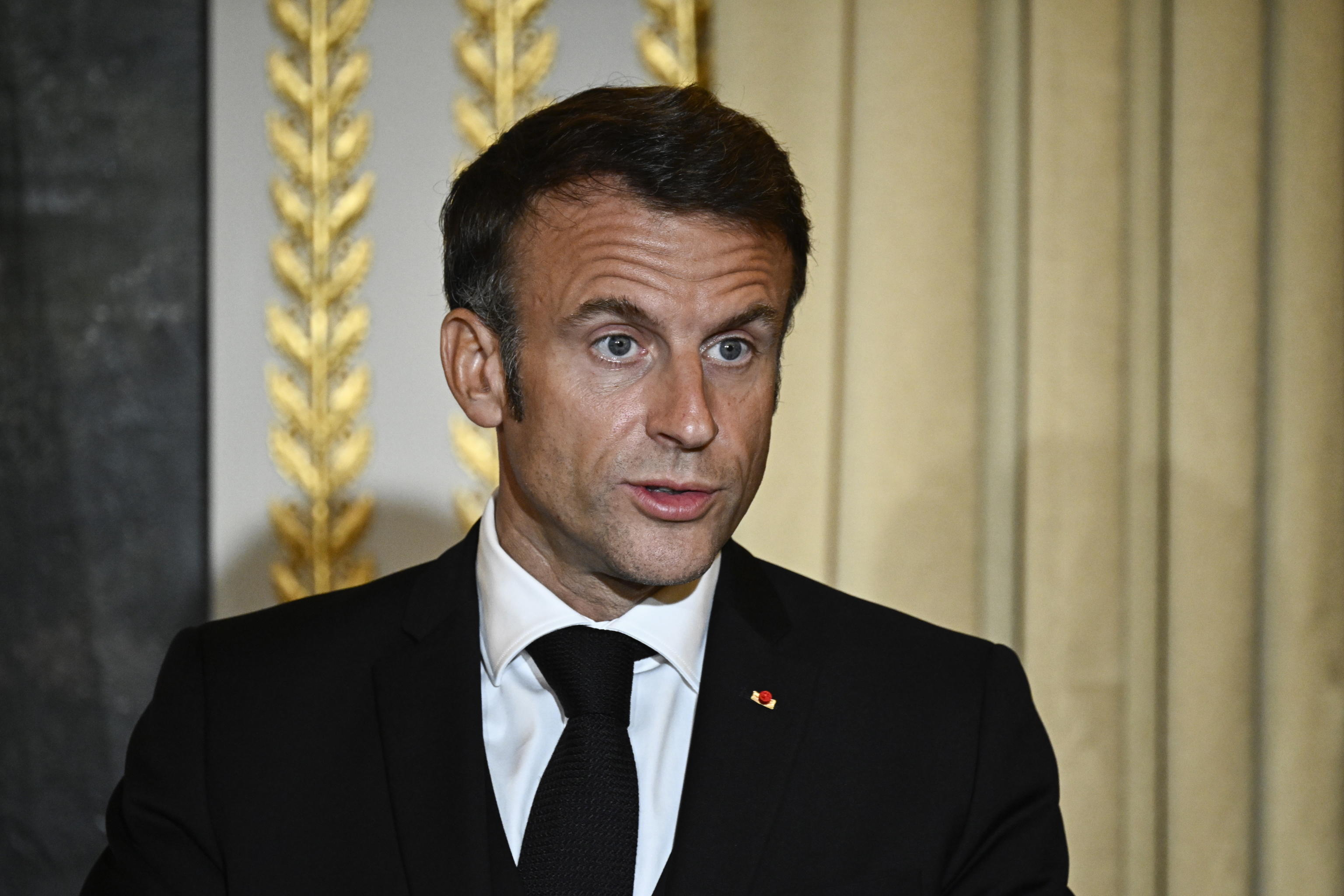 MACRON