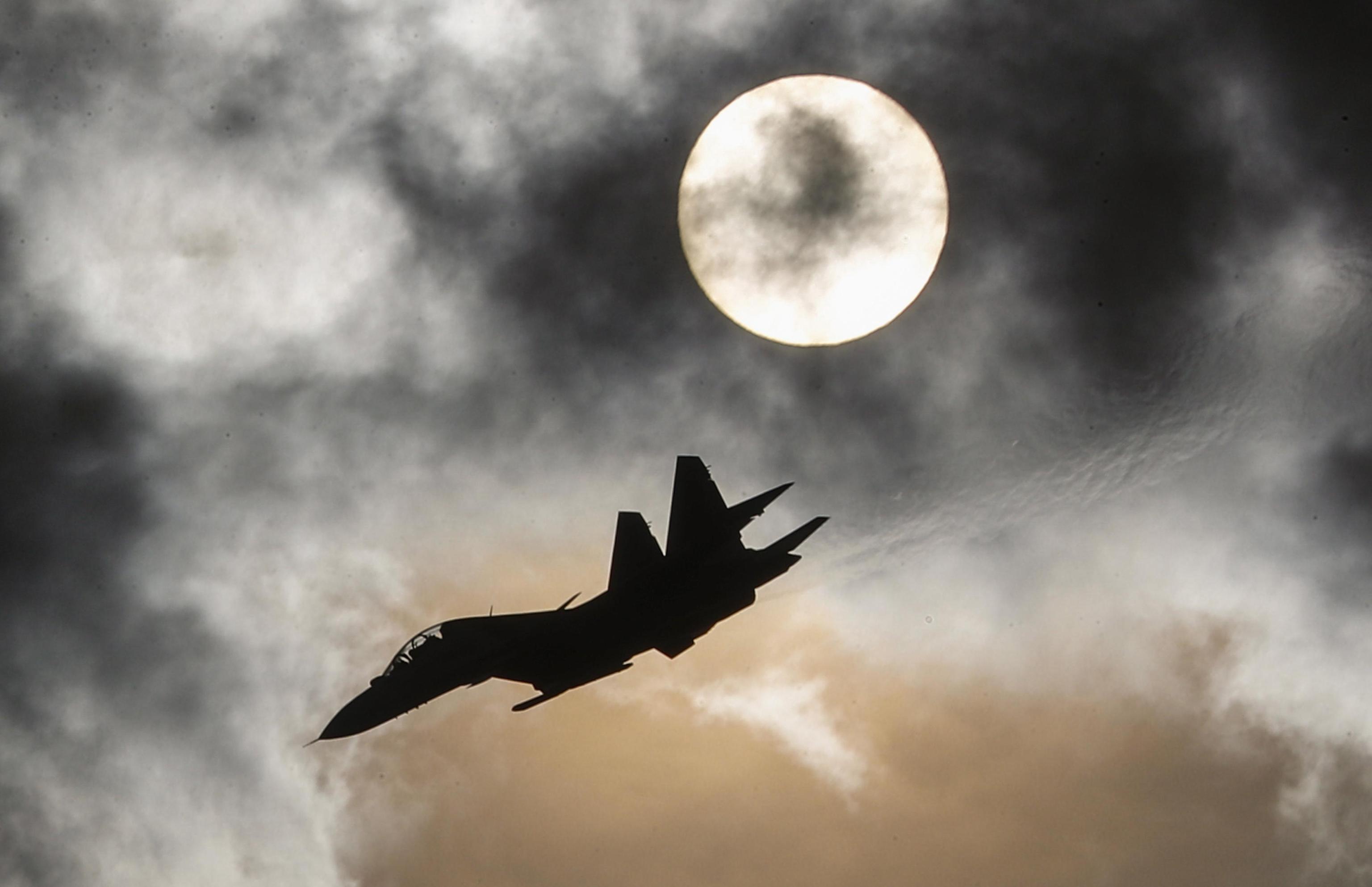 JET RUSSO SUKHOI 27