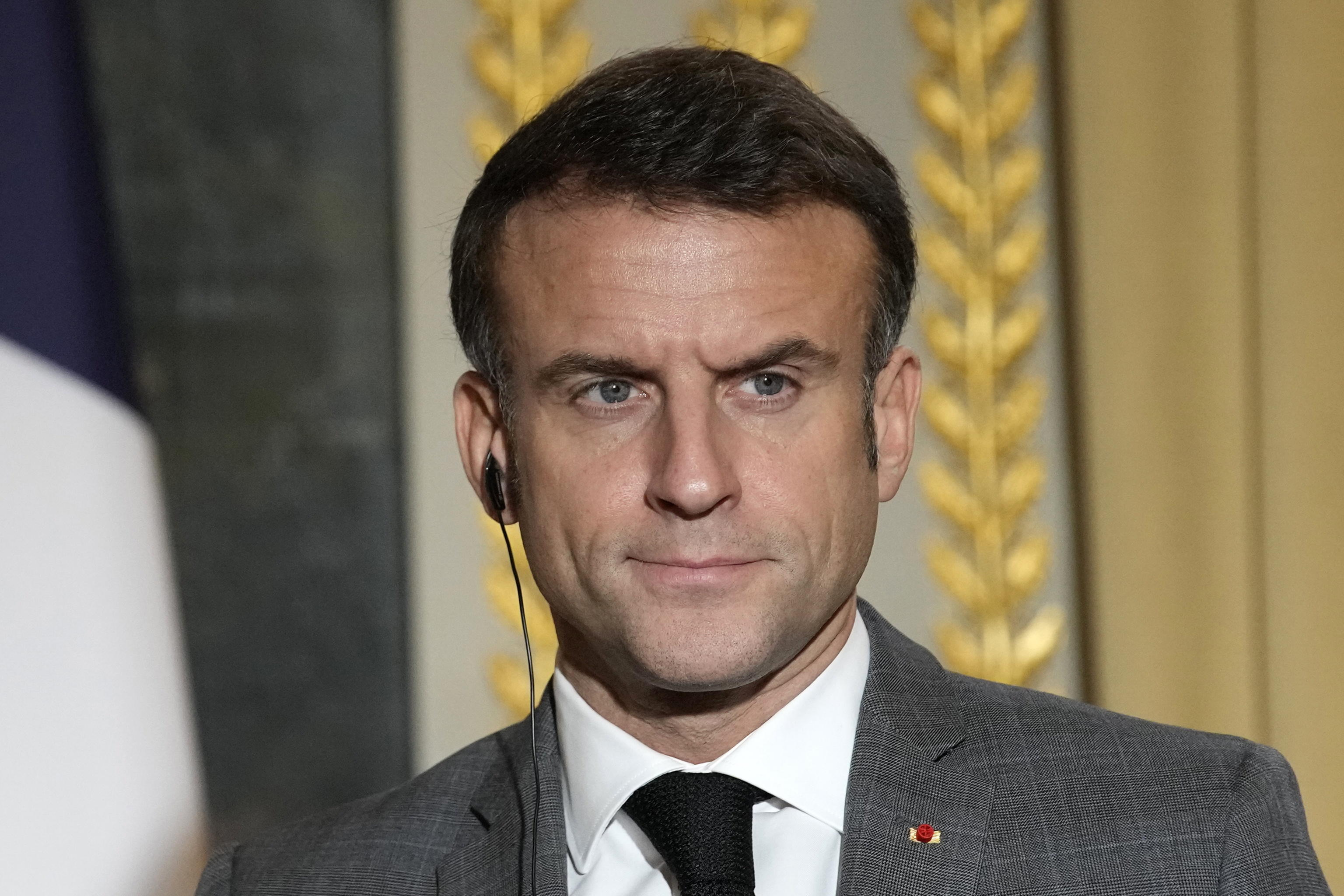 MACRON