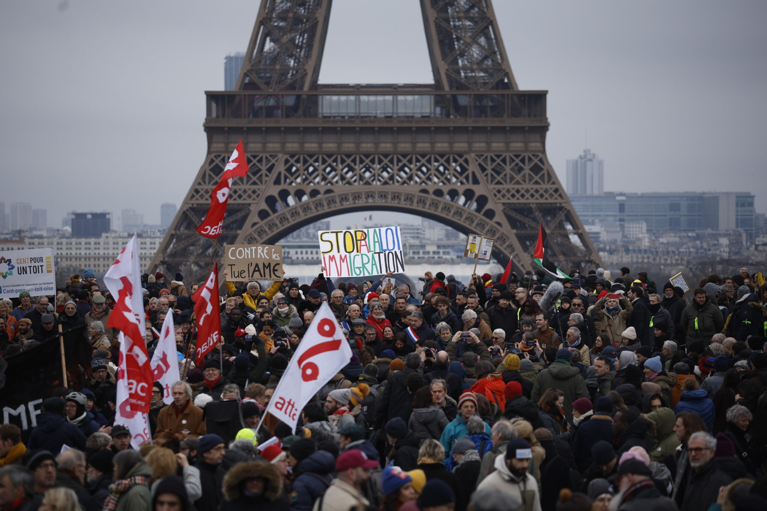 FRANCIA PROTESTA CONTRO LEGGE PERSONE MIGRANTI