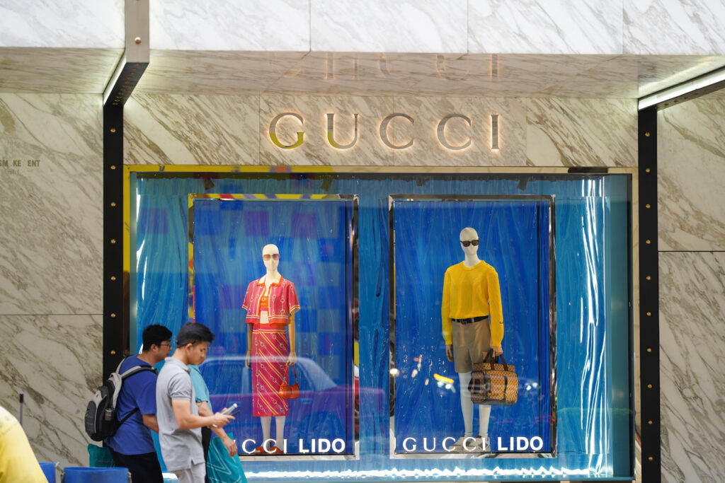 gucci negozio