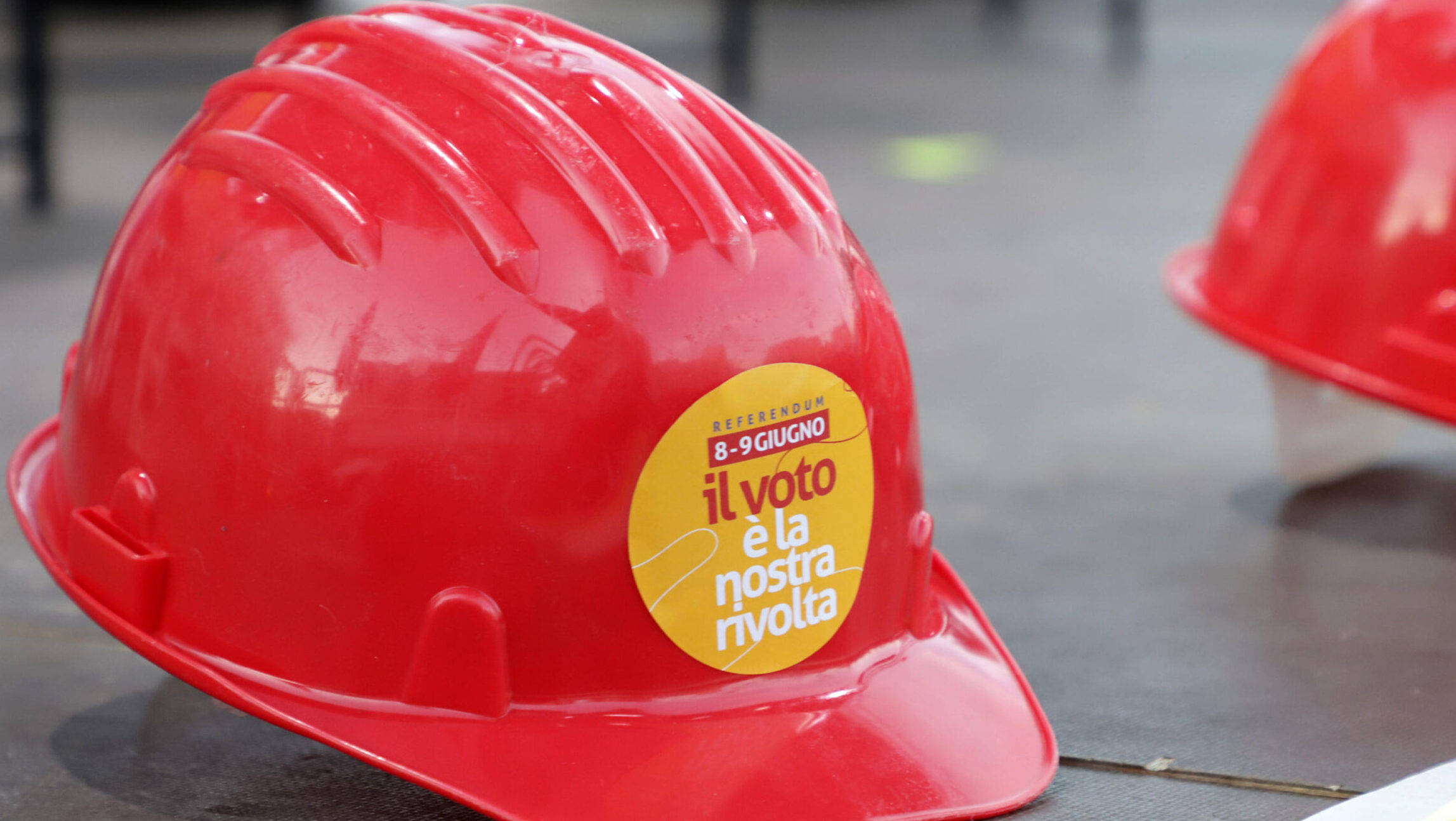 quesiti referendum lavoro cgil cittadinanza